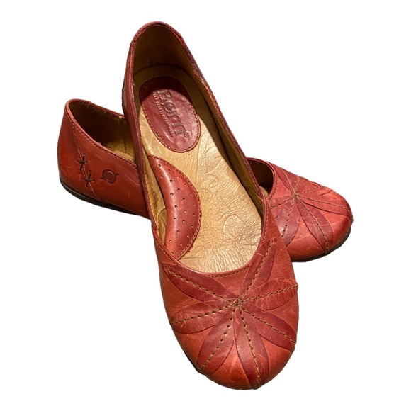 Born red leather ballet flat. Sz 6.5 - Picture 1 of 16